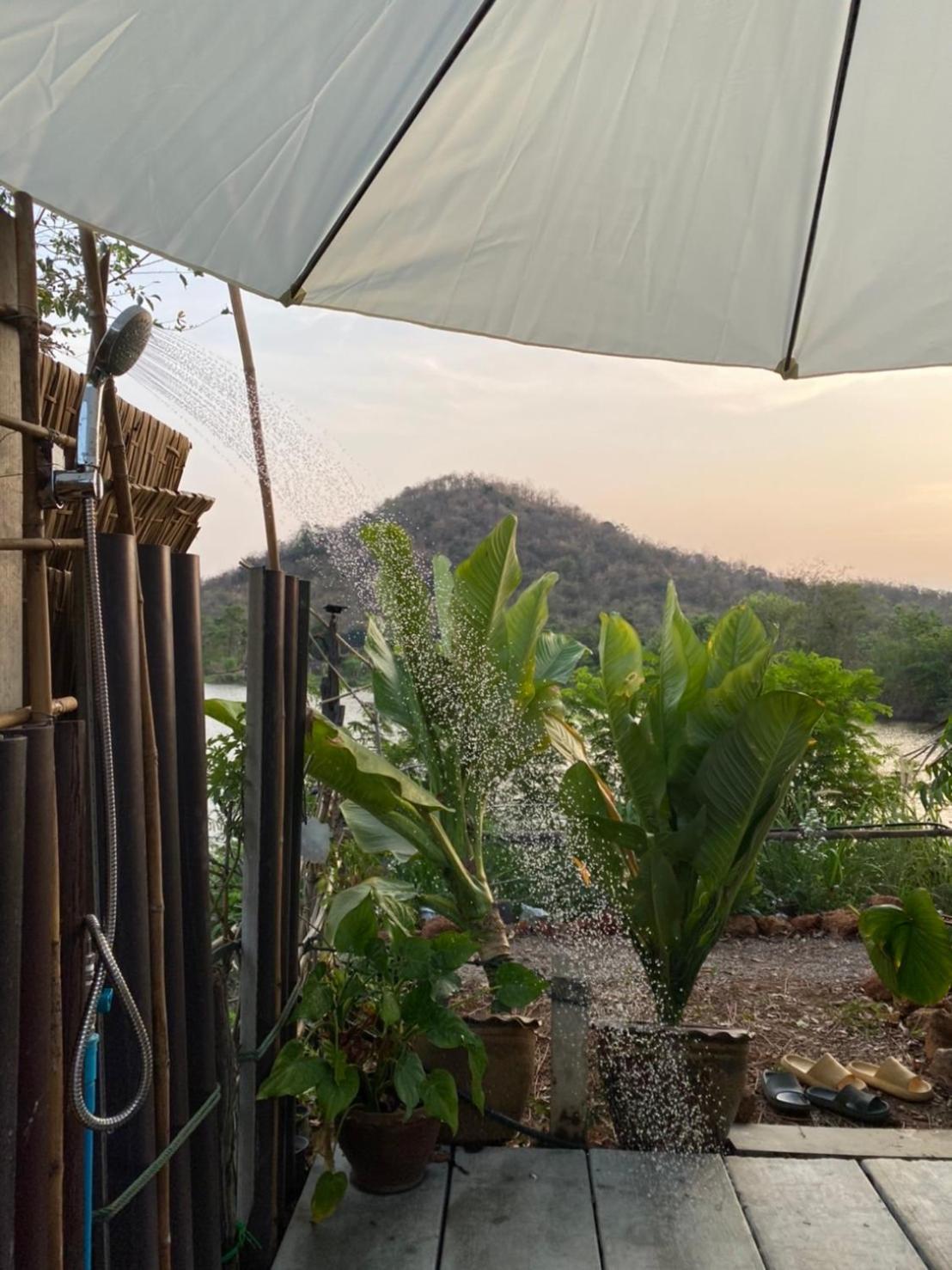 فندق Royal Mountain Hut Ratchaburi الغرفة الصورة