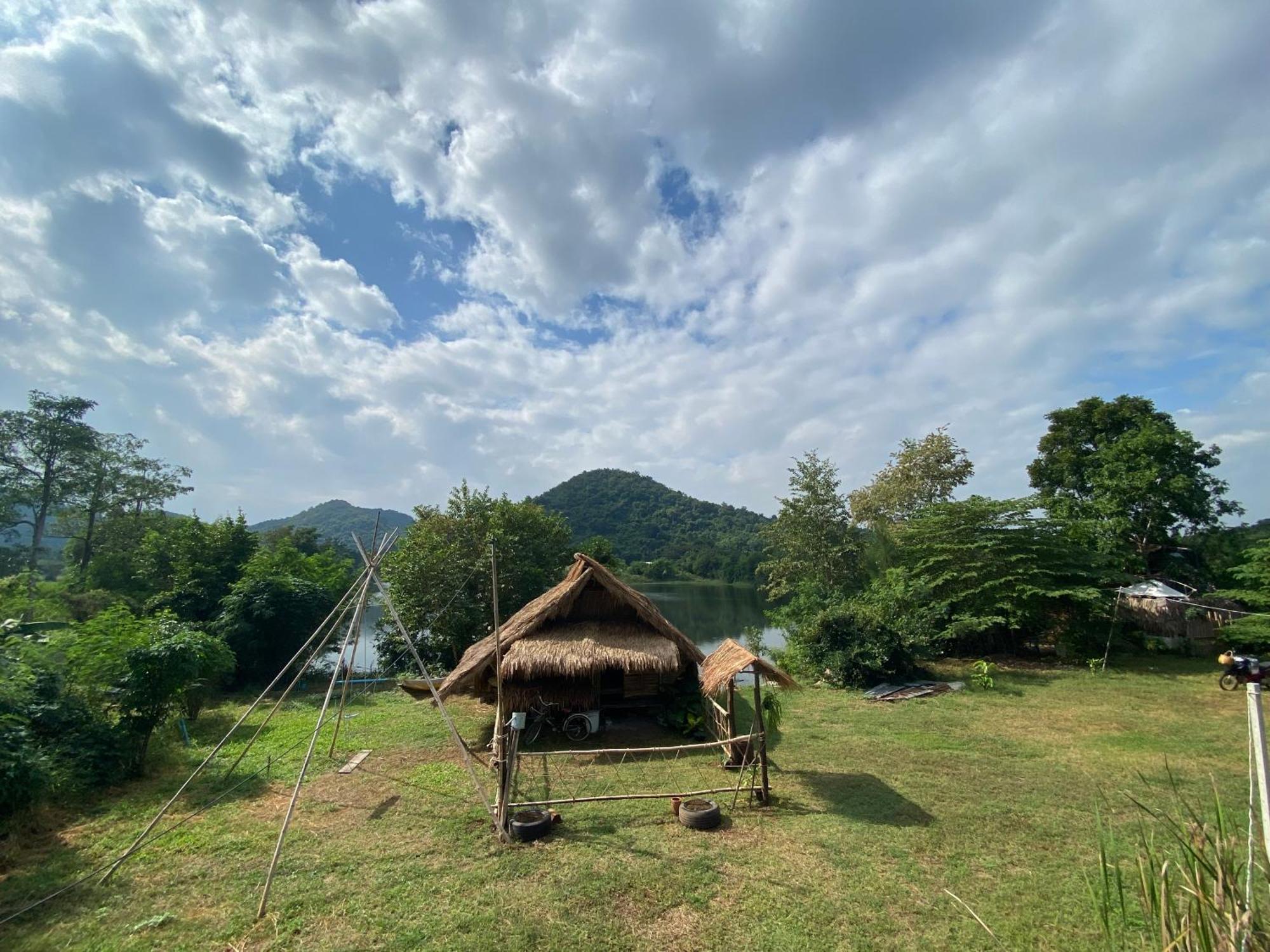 فندق Royal Mountain Hut Ratchaburi المظهر الخارجي الصورة