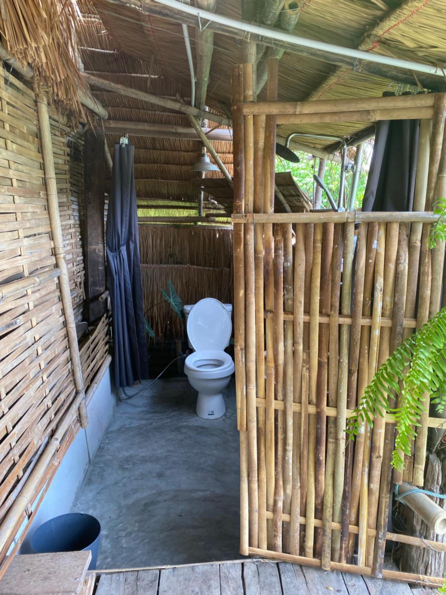 فندق Royal Mountain Hut Ratchaburi المظهر الخارجي الصورة